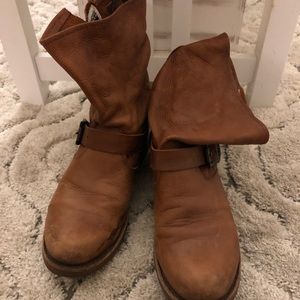 Frye Veronica Short Boots in Whiskey